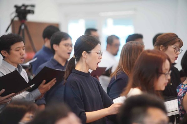 Quels sont les fondamentaux pour débuter en chant choral traditionnel ?
